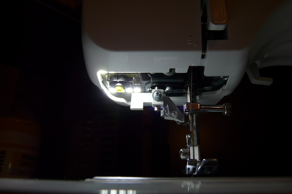 Подсветка швейной машинки
